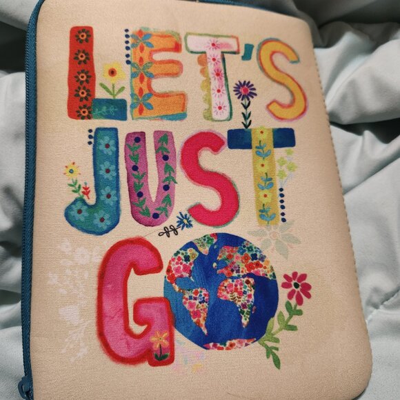 Natural Life passport keeper - Picture 2 of 4